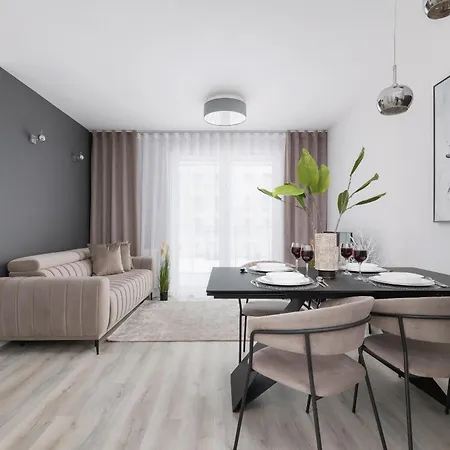 Beautiful In The Heart Of The Polish Tatra Mountains By Renters * 자코파네